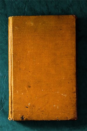 dundanim (artist) - Close-up of old and worn book (vintage version) Fotografie stock - Microstock e Abbonamento, Codice: 400-04564456