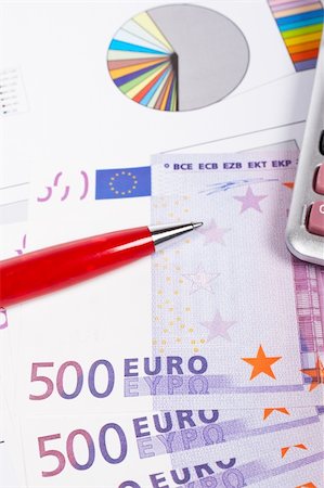 simsearch:400-04557243,k - Calculator, pen and euros on market business financial chart background. Shallow depth of field Stockbilder - Microstock & Abonnement, Bildnummer: 400-04564487