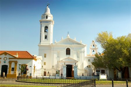 recoleta district - The prominent church in Buenos Aires, Argentina, titled Nuestra Señora del Pilar Photographie de stock - Aubaine LD & Abonnement, Code: 400-04565435