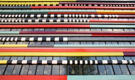 The colorful façade of a building of the Hogeschool van Utrecht Photographie de stock - Aubaine LD & Abonnement, Code: 400-04566034