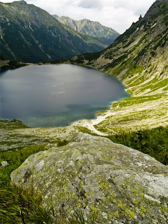 Beauty aerial view on lake in polish tatra mountain Photographie de stock - Aubaine LD & Abonnement, Code: 400-04569275