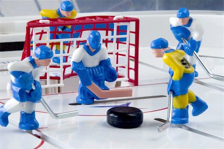 Game in desktop hockey Photographie de stock - Aubaine LD & Abonnement, Code: 400-04560035