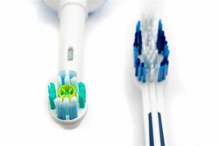 simsearch:400-04552289,k - Modern and traditional toothbrush Foto de stock - Super Valor sin royalties y Suscripción, Código: 400-04560370