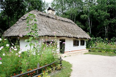 east village - Old village house in museum Pirogovo, Kiev, Ukraine. Stock Photo - Budget Royalty-Free & Subscription, Code: 400-04561173