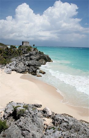 simsearch:851-02958595,k - A shot of the Tulum ruins and beautiful turquoise Caribbean Sea. (Mayan Ruins, Mexico) Photographie de stock - Aubaine LD & Abonnement, Code: 400-04561765
