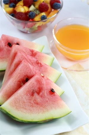 simsearch:400-04922932,k - Healthy snack - fruits and juice Stock Photo - Budget Royalty-Free & Subscription, Code: 400-04562249