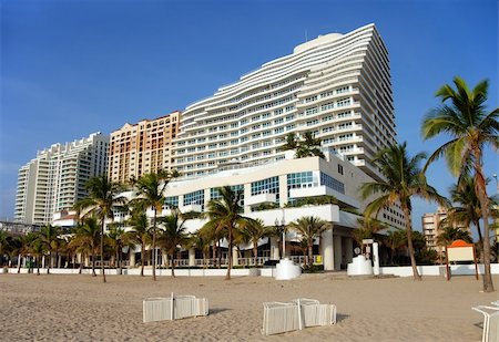 florida beach with hotel - Beach front timeshare residences in Fort Lauderdale, Florida Photographie de stock - Aubaine LD & Abonnement, Code: 400-04563100