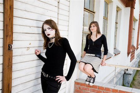 Two Beauty Girls On The Urban Background Stock Photo - Budget Royalty-Free & Subscription, Code: 400-04575003