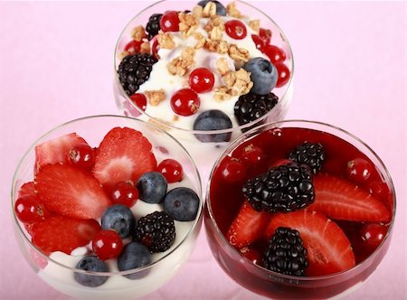 simsearch:400-04415230,k - Three yogurts in the glass with fruits and cereal Photographie de stock - Aubaine LD & Abonnement, Code: 400-04575642