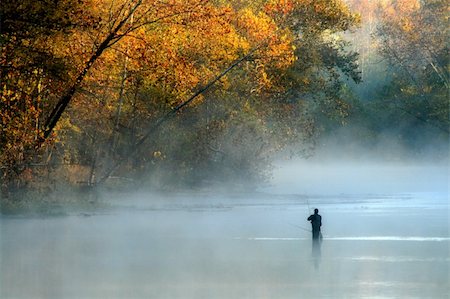 Early morning on the upper Meramec River in Missouri. Captured late October 2009. Foto de stock - Super Valor sin royalties y Suscripción, Código: 400-04576865