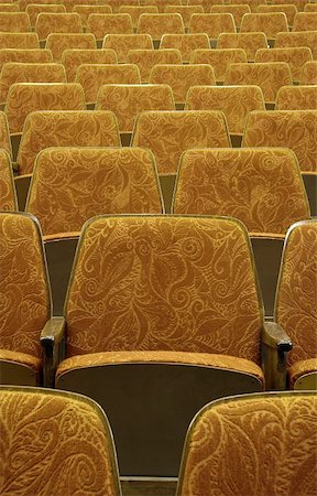 simsearch:700-02593843,k - empty yellow wooden cinema/theater seats Fotografie stock - Microstock e Abbonamento, Codice: 400-04577698