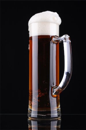 pub mirror - Glass of beer Stock Photo - Budget Royalty-Free & Subscription, Code: 400-04571309