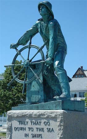 Fishermen's memorial in Gloucester, MA, is a tribute to They That Go Down To The Sea In Ships Fotografie stock - Microstock e Abbonamento, Codice: 400-04573249