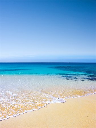 simsearch:400-04783475,k - Beautiful Beach on Ascension Island Foto de stock - Royalty-Free Super Valor e Assinatura, Número: 400-04585705