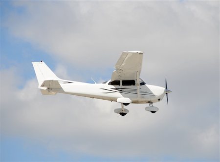 simsearch:400-05001442,k - Light private airplane for recreational use Foto de stock - Royalty-Free Super Valor e Assinatura, Número: 400-04587584