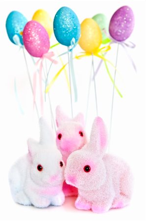 simsearch:400-07422530,k - Cute Easter bunny toys and balloons isolated on white background Fotografie stock - Microstock e Abbonamento, Codice: 400-04587855