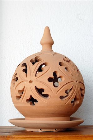 simsearch:400-05751963,k - Traditional lamp, hand made ceramic clay, Handicrafts of Sicily Foto de stock - Royalty-Free Super Valor e Assinatura, Número: 400-04588684