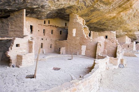 simsearch:400-09223341,k - Ancient ruins of pre-historic Indian cultures of American southwest and surroundings, Mesa Verde National Park Photographie de stock - Aubaine LD & Abonnement, Code: 400-04589464