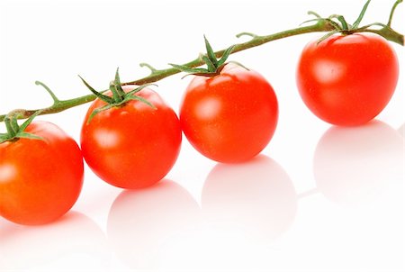 simsearch:400-07288793,k - Some ripe tomatos Photographie de stock - Aubaine LD & Abonnement, Code: 400-04595198