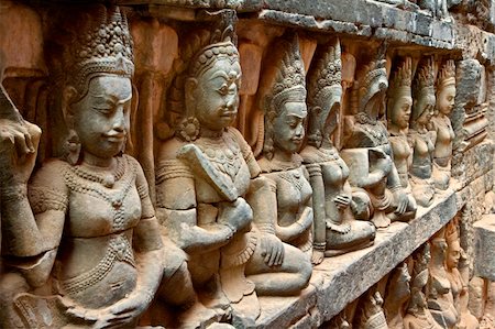 simsearch:400-05014452,k - The Terrace of the Leper King is located in the northwest corner of the Royal Square of Angkor Thom, which is part of the Ankgor Wat complex in northern Cambodia Foto de stock - Super Valor sin royalties y Suscripción, Código: 400-04595716