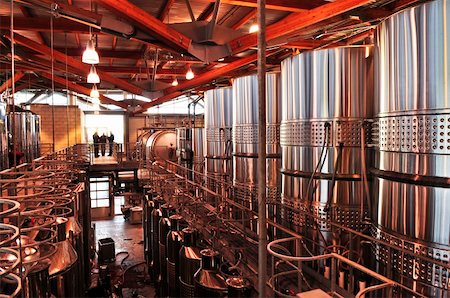 Wine making vats and equipment in tour of winery Foto de stock - Super Valor sin royalties y Suscripción, Código: 400-04598934