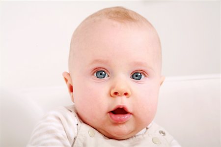 Portrait of adorable baby Photographie de stock - Aubaine LD & Abonnement, Code: 400-04599129