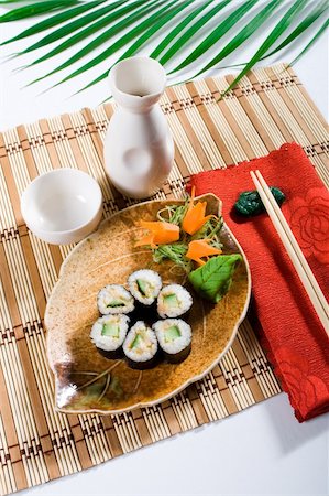 simsearch:400-04107936,k - japanese food - sushi meal Foto de stock - Royalty-Free Super Valor e Assinatura, Número: 400-04599715