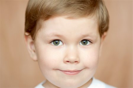 simsearch:400-04093413,k - smiling child portrait Stock Photo - Budget Royalty-Free & Subscription, Code: 400-04599927