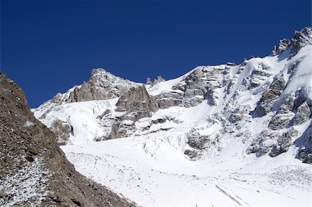 simsearch:400-04749926,k - Mountains. Elbrus region. Gorge Adyr-Su Foto de stock - Super Valor sin royalties y Suscripción, Código: 400-04590175