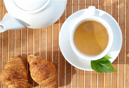 simsearch:400-05153477,k - Cup of tea Photographie de stock - Aubaine LD & Abonnement, Code: 400-04590435