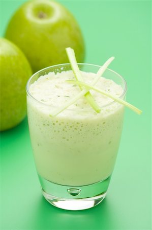 simsearch:400-03948731,k - fresh fruit milk shake apple and celery Stock Photo - Budget Royalty-Free & Subscription, Code: 400-04592604