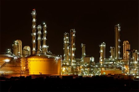 silo pipe picture - Towers and silos of a chemical production facility at night Stock Photo - Budget Royalty-Free & Subscription, Code: 400-04593683