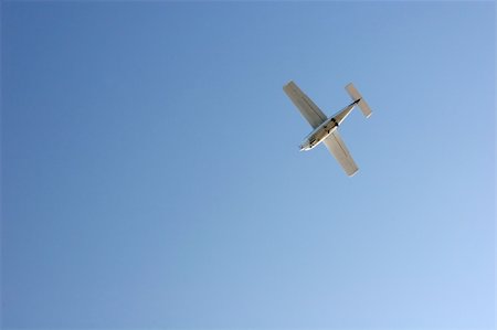 Starting airplane seen at the airfield of the german island Helgoland Düne Photographie de stock - Aubaine LD & Abonnement, Code: 400-04593708