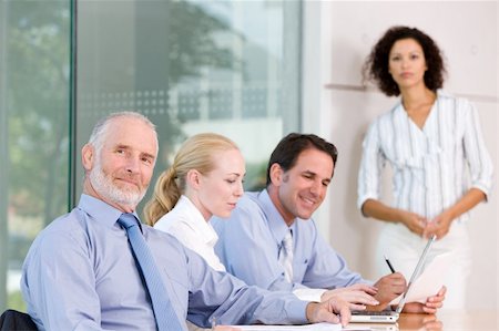 simsearch:400-04106006,k - business group meeting Stock Photo - Budget Royalty-Free & Subscription, Code: 400-04606190