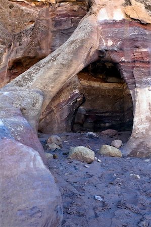simsearch:400-05132743,k - Hidden small tombs in Petra (small Siq area)- Nabataeans capital city (Al Khazneh) , Jordan. Made by digging a holes in the rocks. Roman Empire period. Photographie de stock - Aubaine LD & Abonnement, Code: 400-04606251