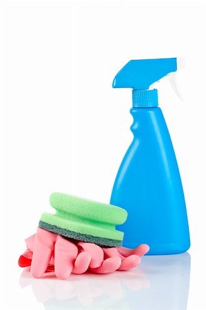 simsearch:600-02231872,k - Detergent spray bottle, sponge and gloves reflected on white background Stock Photo - Budget Royalty-Free & Subscription, Code: 400-04606796