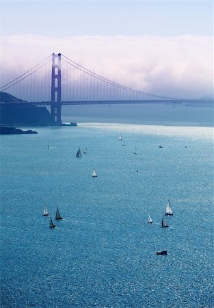 View of a Golden Gate bridge and boats in the bay Stock Photo - Budget Royalty-Free & Subscription, Code: 400-04607402