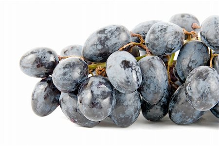 simsearch:600-02332625,k - Rape Grape cluster isolated on white background Photographie de stock - Aubaine LD & Abonnement, Code: 400-04607819