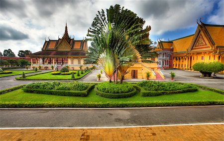 dpix (artist) - view to Garden and Royal Palace in Phnom Penh - Cambodia (HDR) Photographie de stock - Aubaine LD & Abonnement, Code: 400-04608024