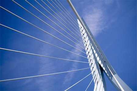 erasmus bridge - details of the Erasmus Bridge - the symbol of Rotterdam. Horizontal shot Stockbilder - Microstock & Abonnement, Bildnummer: 400-04608893