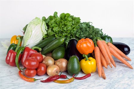 simsearch:400-04277065,k - Assortment of different vegetable on a table Stockbilder - Microstock & Abonnement, Bildnummer: 400-04609625