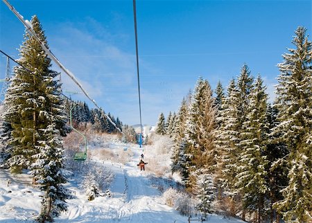 simsearch:400-04820244,k - winter calm mountain landscape with snow-covered spruce-trees and ski ropeway Photographie de stock - Aubaine LD & Abonnement, Code: 400-04601089