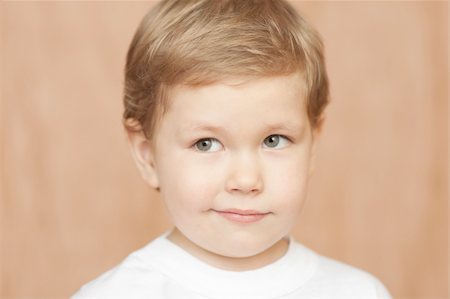 simsearch:400-04093413,k - child portrait with blue eyes Stock Photo - Budget Royalty-Free & Subscription, Code: 400-04601162