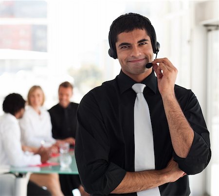 simsearch:400-04560247,k - Young business Team working in a call centre Foto de stock - Super Valor sin royalties y Suscripción, Código: 400-04602796