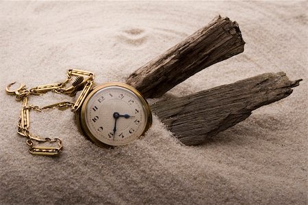 A beautiful golden clock on a background Stock Photo - Budget Royalty-Free & Subscription, Code: 400-04603038