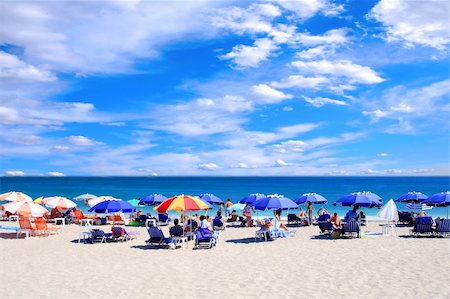 Gorgeous Beach in Summertime Foto de stock - Royalty-Free Super Valor e Assinatura, Número: 400-04614179