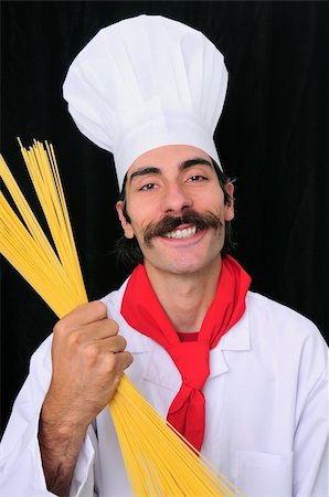 ertekmali (artist) - Chef smiling and holding spaghetti Stockbilder - Microstock & Abonnement, Bildnummer: 400-04615561