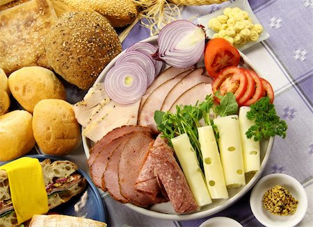 simsearch:400-05255035,k - Platter full of fresh ingredients to make sandwiches along with selection of breads. Stock Photo - Budget Royalty-Free & Subscription, Code: 400-04617498