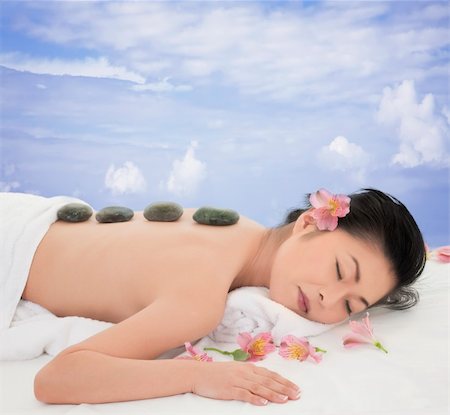 simsearch:400-05686719,k - A beautiful and sexy Asian woman being pampered at a spa Fotografie stock - Microstock e Abbonamento, Codice: 400-04619502