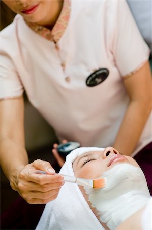 facial mask brush - A young woman has a facial treatment at a spa Stock Photo - Budget Royalty-Free & Subscription, Code: 400-04610155
